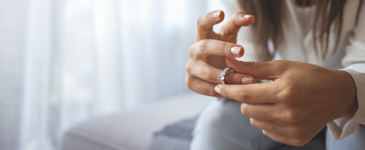 Woman removed wedding ring from her finger